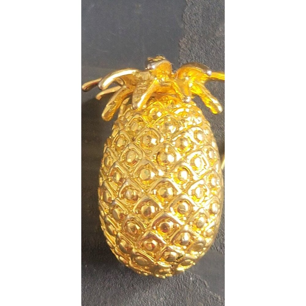 Vintage Gold Tone Pineapple Brooch Pin small